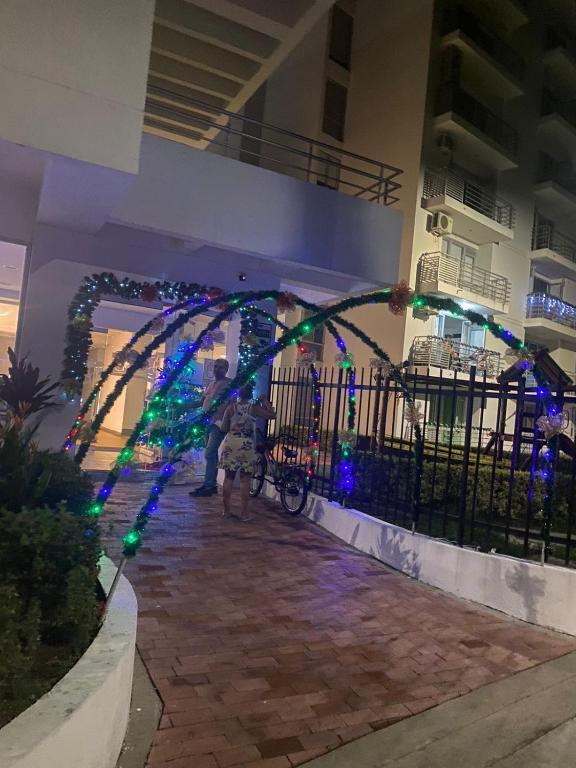 Aqualina Green Girardot - 3