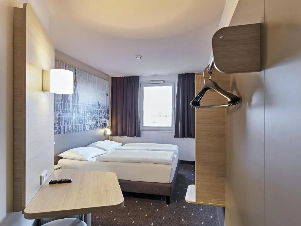 B&B Hotel Köln-West, Hotel in Köln
