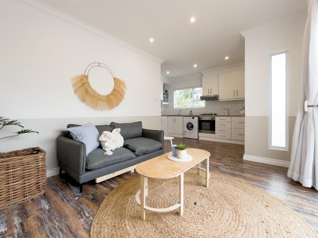 Secure, Peaceful Modern Cottage for Two, Durban