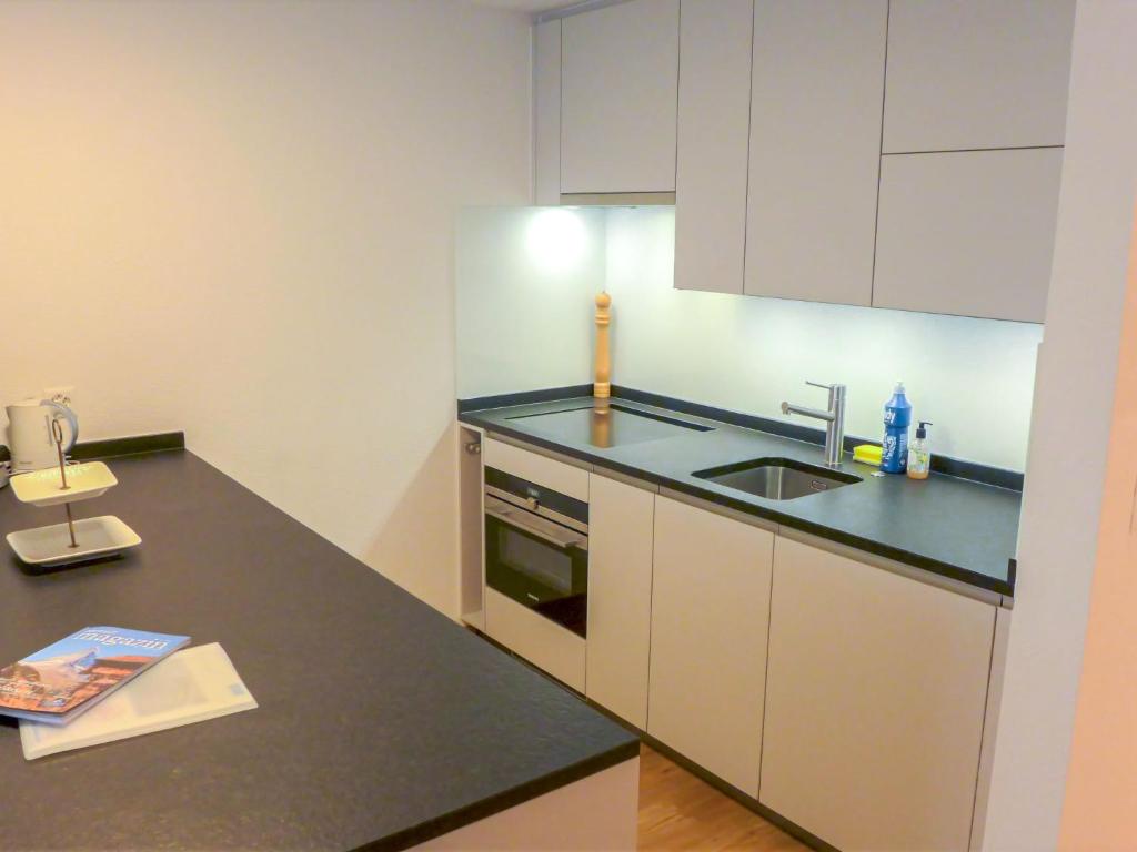 Apartment Pasadena-3 by Interhome - 3