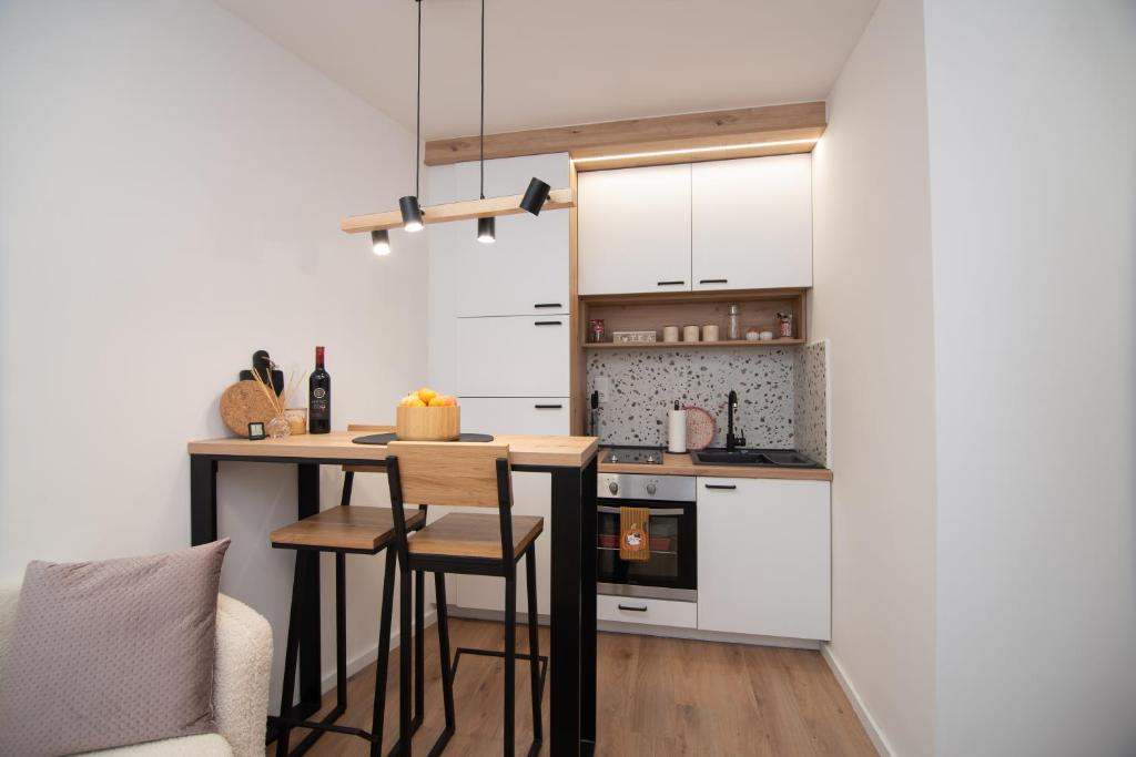 Cute 1BDR in City Center - 5