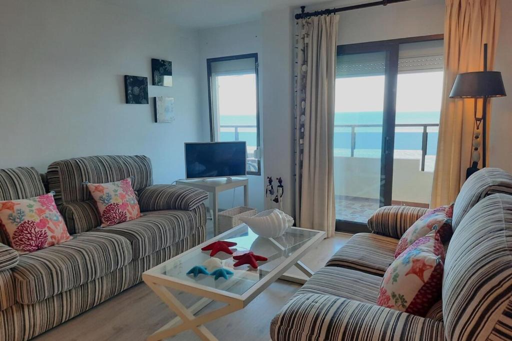 Paseo del Rey - Fuengirola 2 Bedrooms Oceanfront Apartment - 3