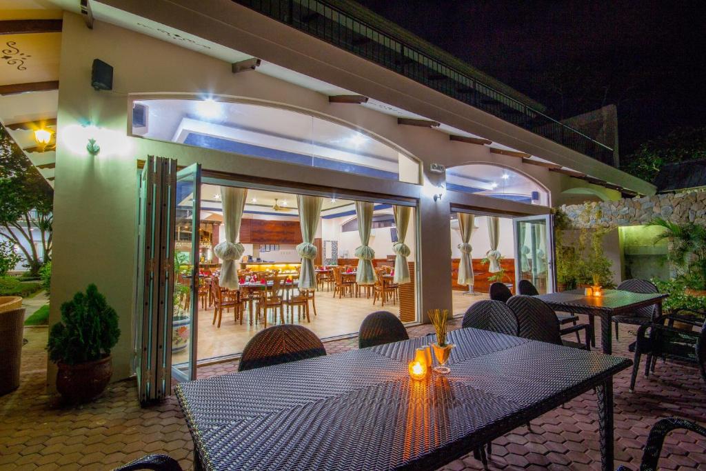 1521 マクタン リゾート (1521 Mactan Resort) レストラン