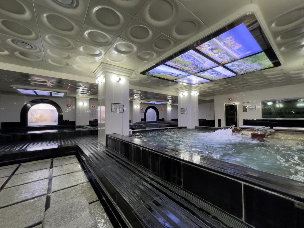 2. 가야 호텔 (S..