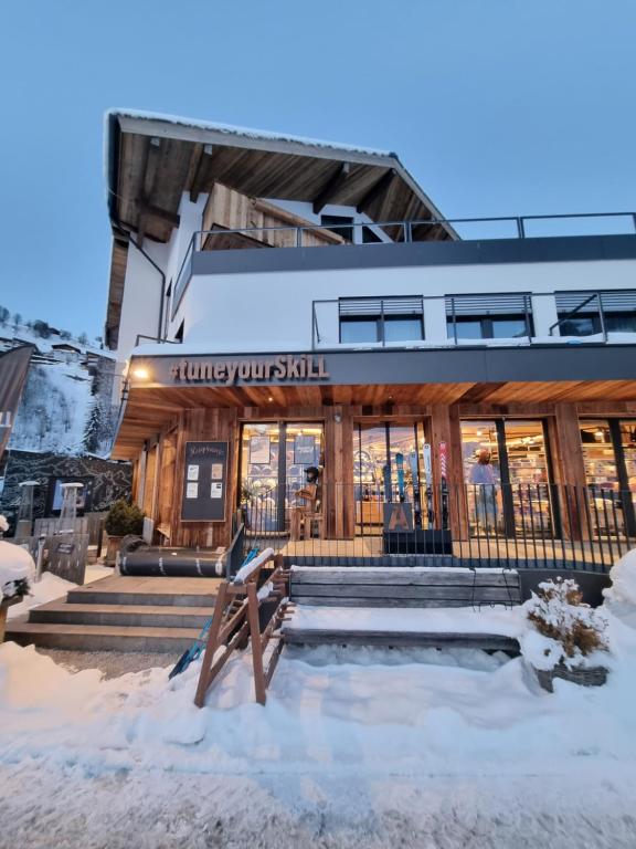 SKILL Mountain Lodge - Ski und Bike Hostel im Sommer mit JOKER CARD - 5