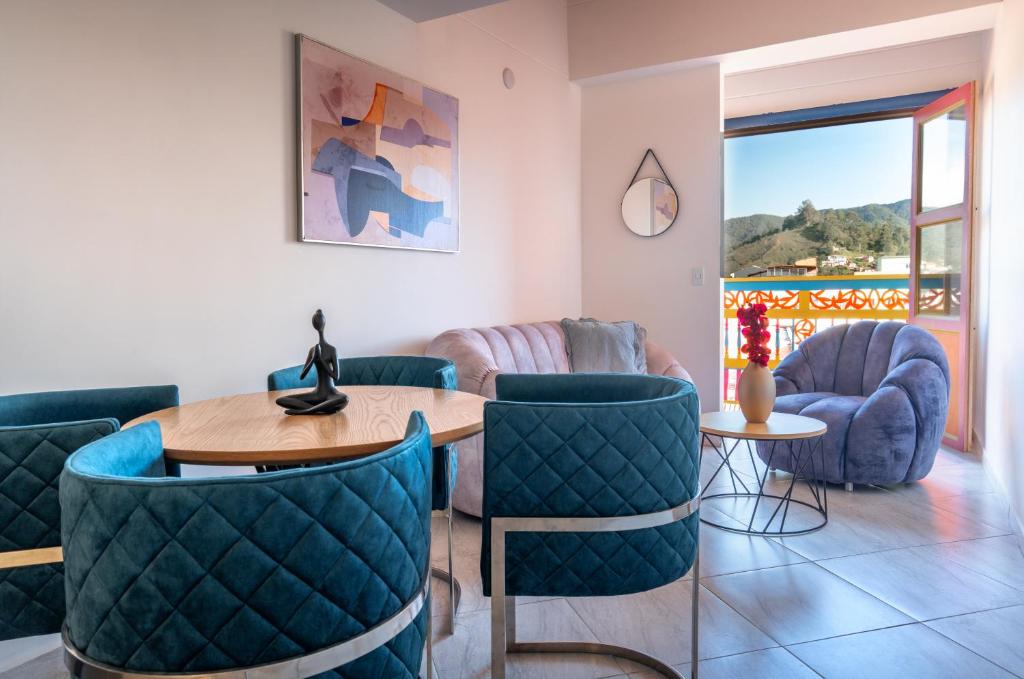 Apartamento 402 - Terraza con Jacuzzi - 3 Habitaciones - Rentas Cortas Gerencial - 2