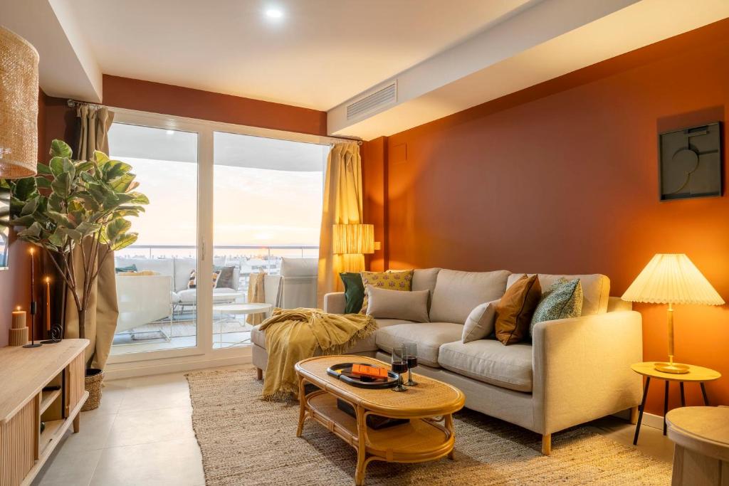 Gran Canet 2BR! Walk to Beach, Stunning Sea Views - 5