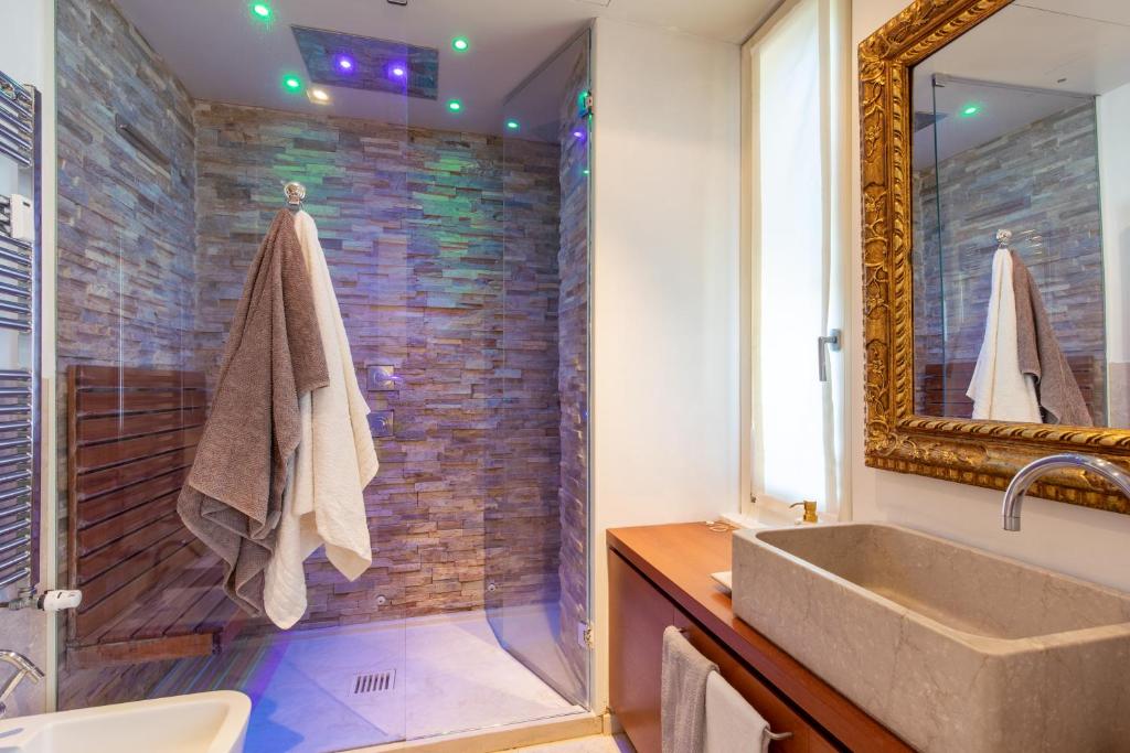 Porta Venezia- design apartment, 2-bedrooms, Netflix, wifi - 2
