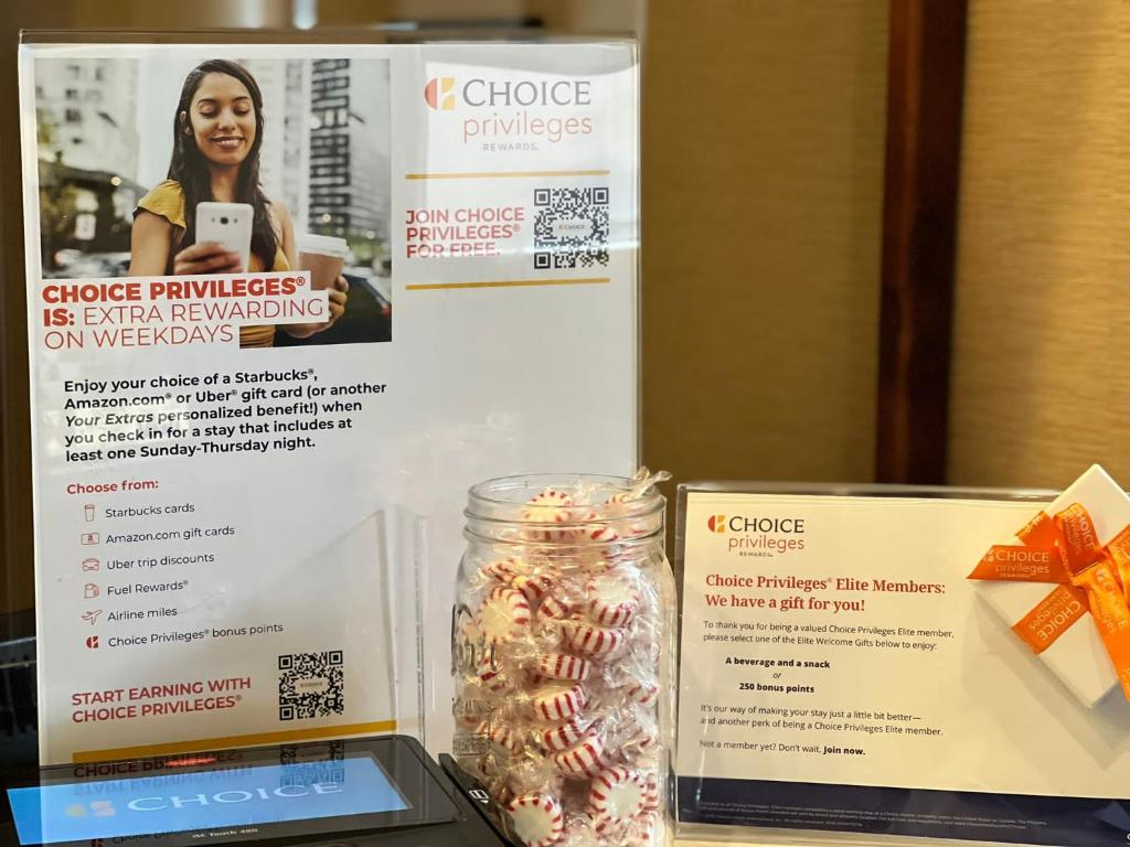 フロント・ロビー