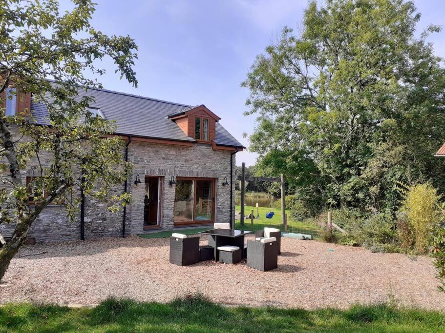 Rhedyn - Cosy Fishing Lodge Near Aberaeron photo 4