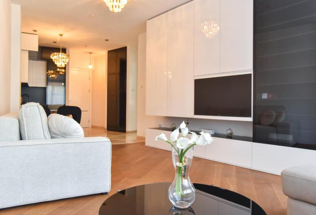 Prometheus Apartments - 2