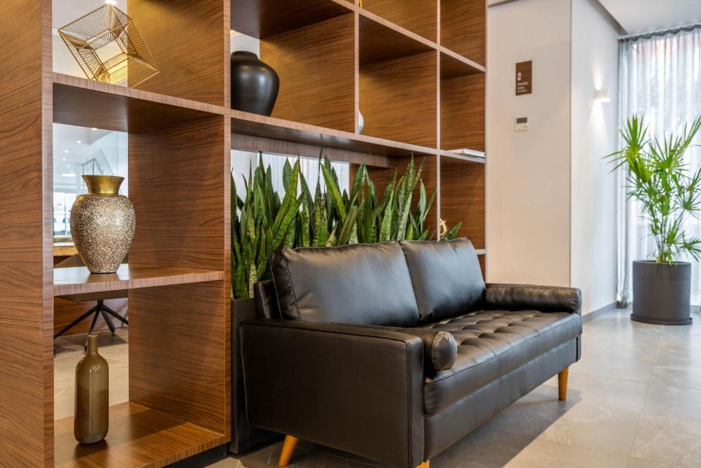 フロント・ロビー