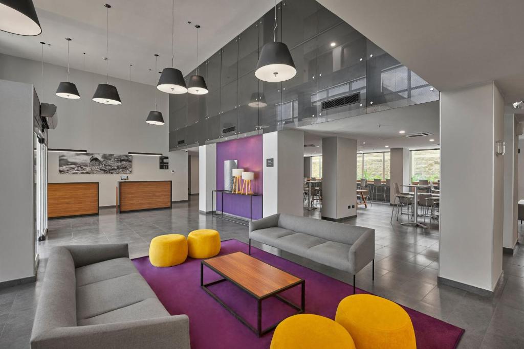 フロント・ロビー