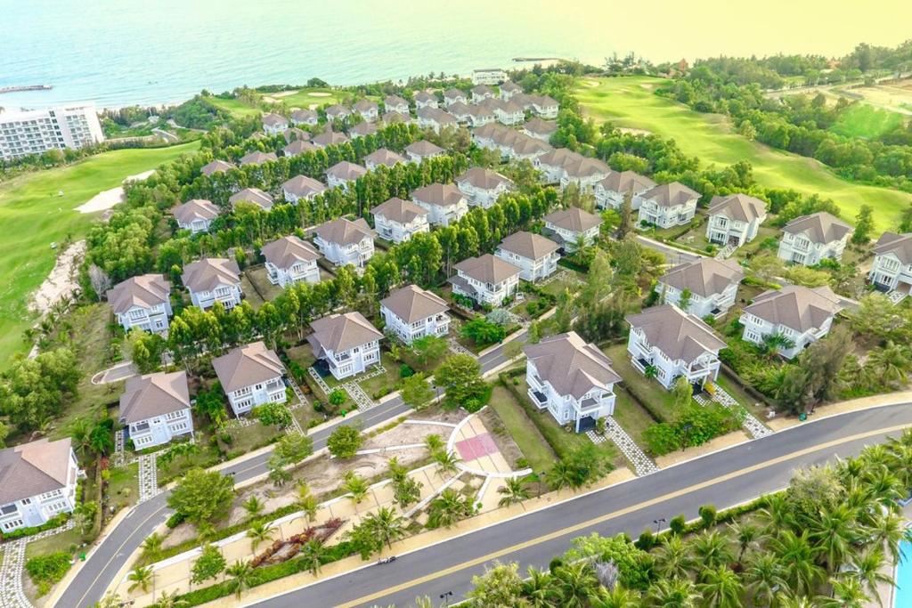 Sealink Beach Villa PE48- PE69