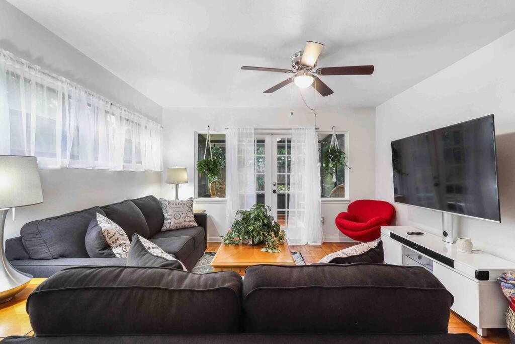 Gator Getaway ~ quiet & pet friendly