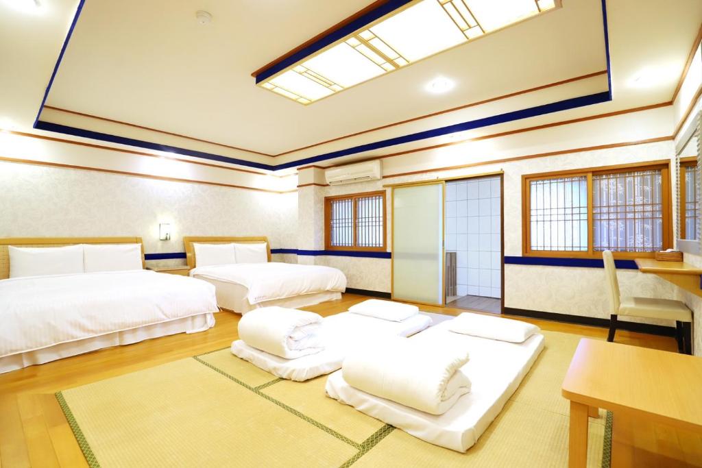 ゴージャス ホット スプリング リゾート (Gorgeous Hot Spring Resort)
