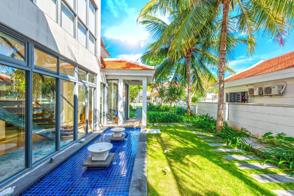 The Ocean Villa Resort Pool View Beachfront Da Nang