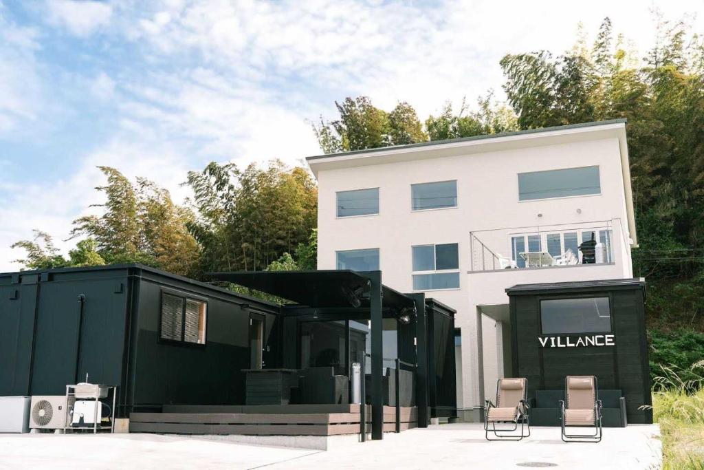 ヴィランス淡路島, Sumoto