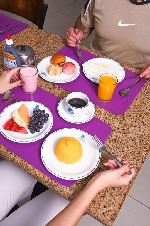 Alimentos e Bebidas