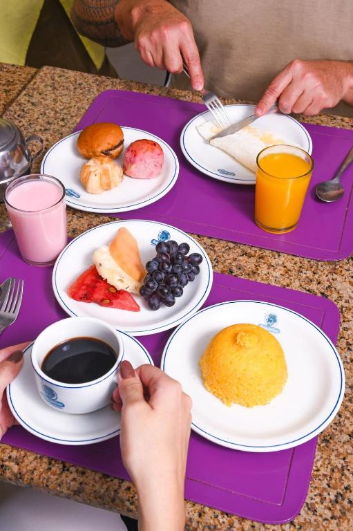Alimentos e Bebidas