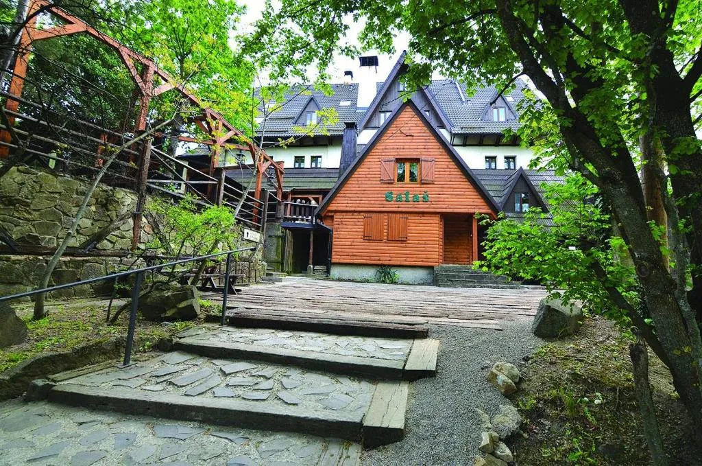Hotel-EuroPenzión Salaš, hotel ve Vinném