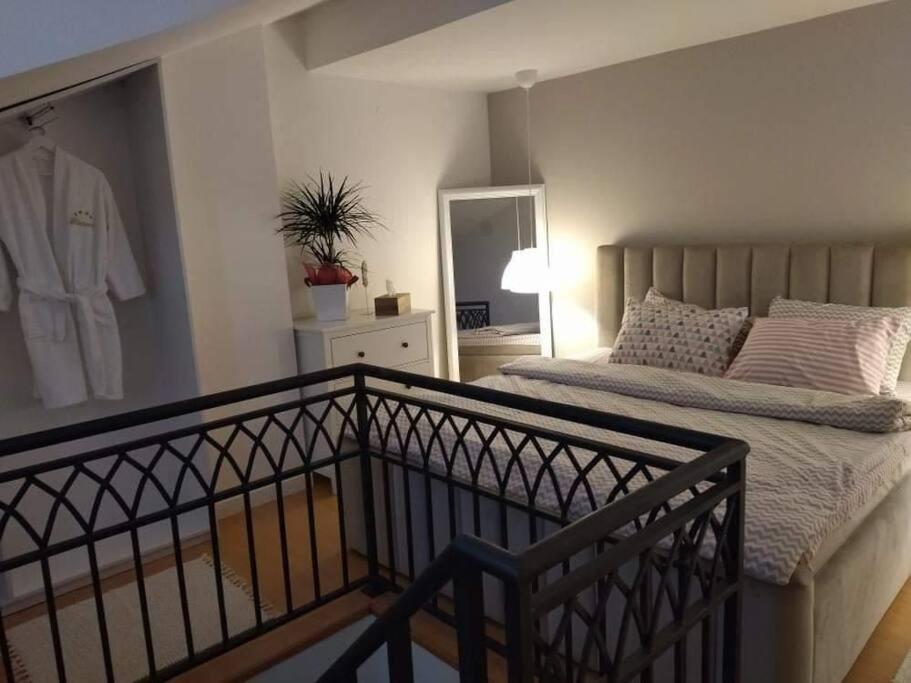 Apartman Element, Kruševac