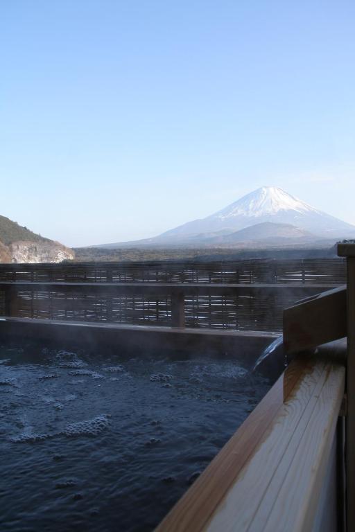 Hot spring bath