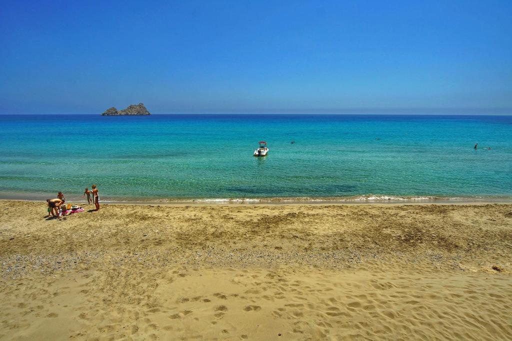 Vista Mare Villas photo