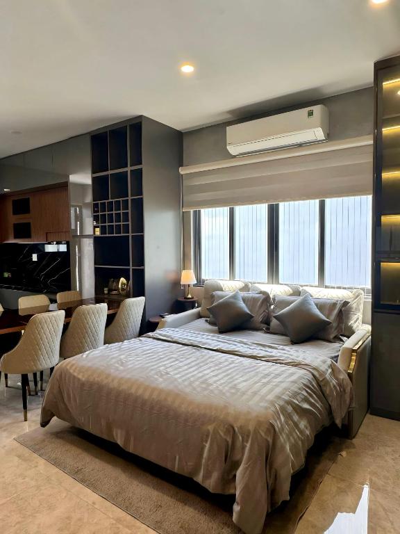 Khanh Nguyen Luxury, Fully furnished studio apartment with street view