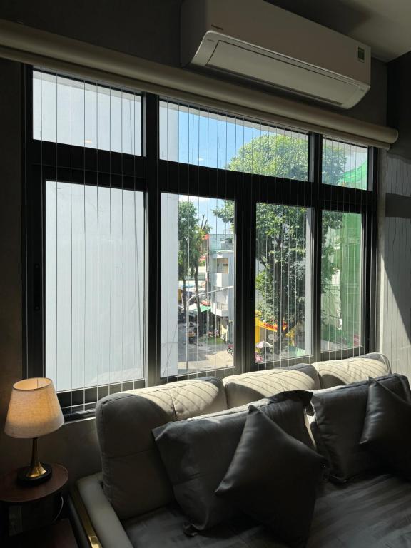 Khanh Nguyen Luxury, Fully furnished studio apartment with street view