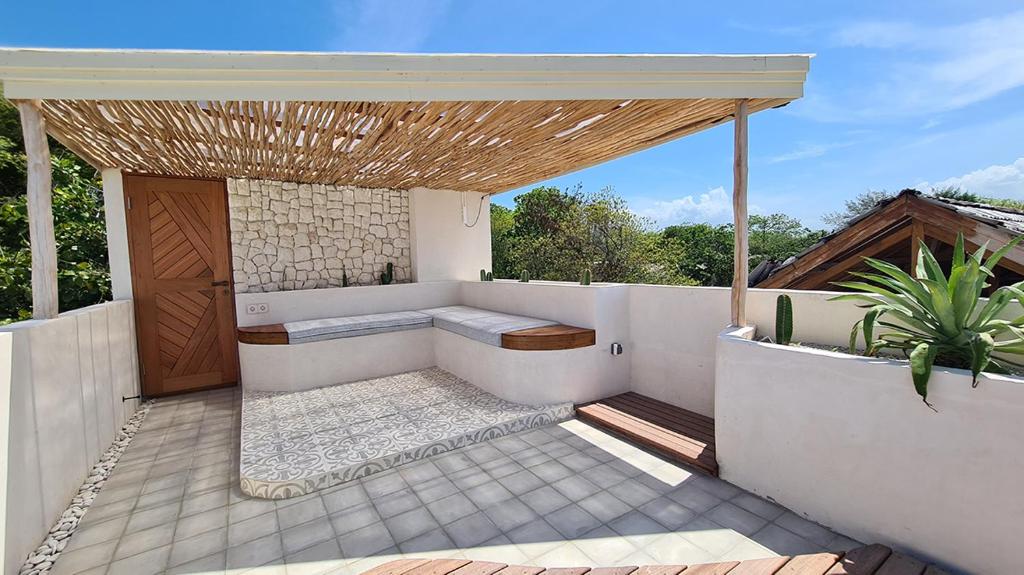 Shore Thing Gili Air Beachfront Apartment