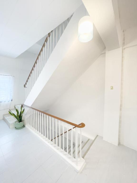 TRANSIT Donmueang Airport HOSTEL
