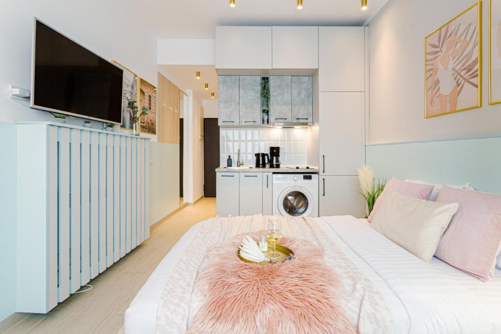 Downtown Studios - Your Modern Escape near Ateneul Roman 전경
