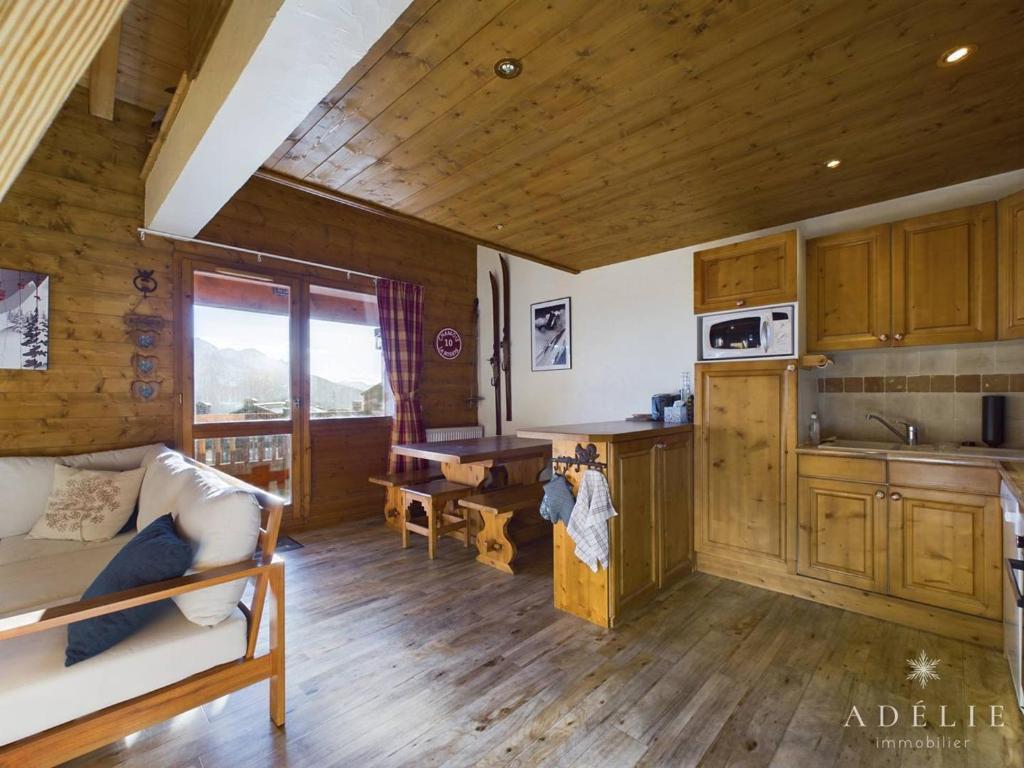 Duplex 3 pièces, centre station, 6 pers, classé 3*, proche remontées, balcon Sud-Est, casier à skis - FR-1-398-595 - 2
