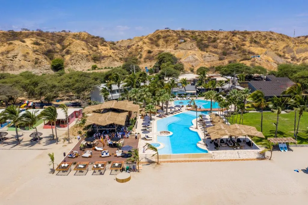 Punta Sal Suites & Bungalows Resort, hotel v destinaci Canoas de Punta Sal