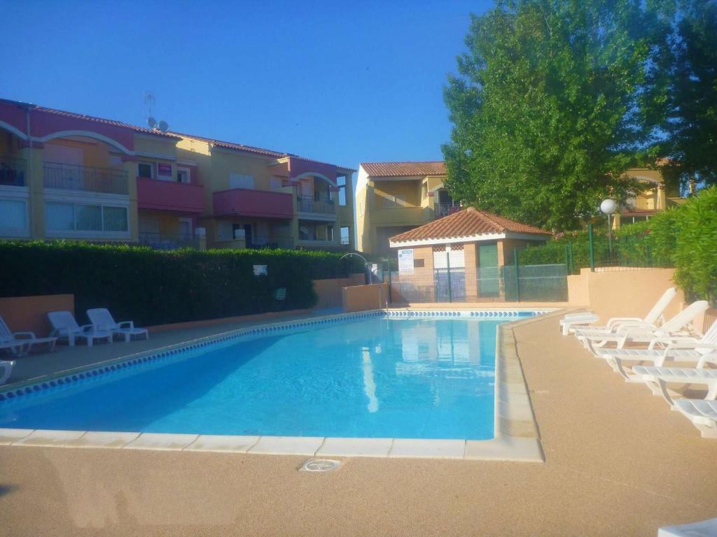 Appartement Vacances: Piscine, Tennis, Pétanque, Terrasse, Parking - Proche Commodités - FR-1-387-170 - 1