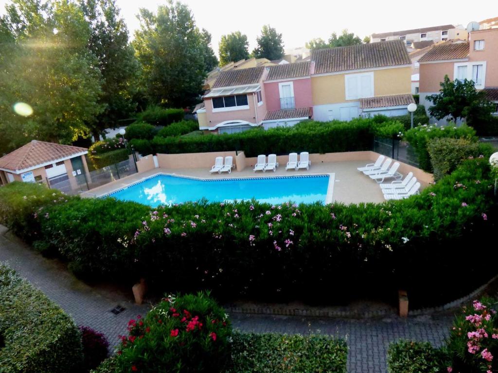 Appartement Vacances: Piscine, Tennis, Pétanque, Terrasse, Parking - Proche Commodités - FR-1-387-170 - 2