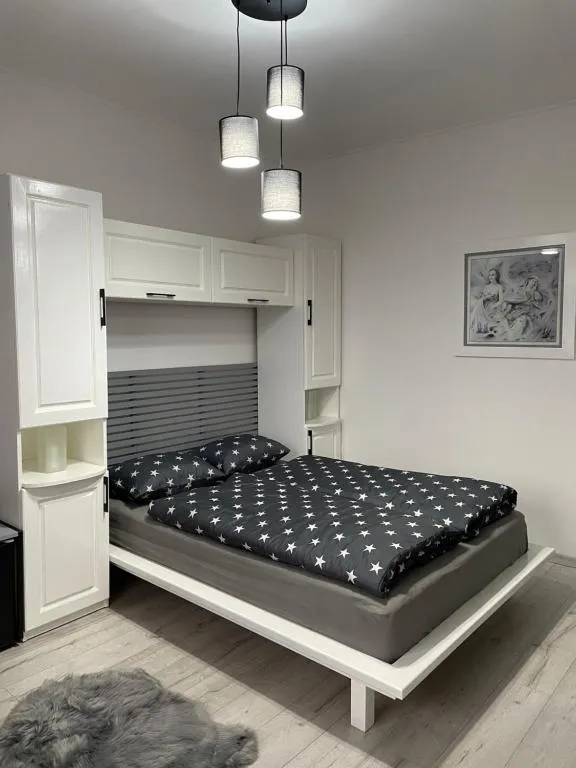 M&M apartments, hotel en Tivat