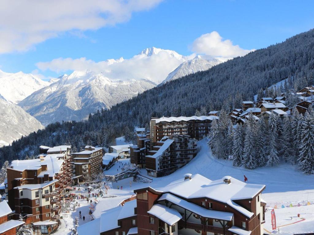 Appartement rénové au centre de La Tania avec parking - FR-1-568-47 - 2