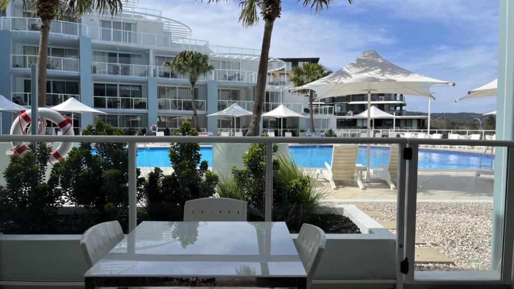 The Pooldeck - Ettalong Mantra,stroll To Beach - Shops, Ettalong Beach