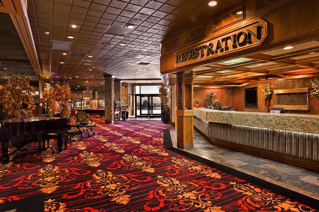 Maverick Hotel and Casino by Red Lion Hotels photo