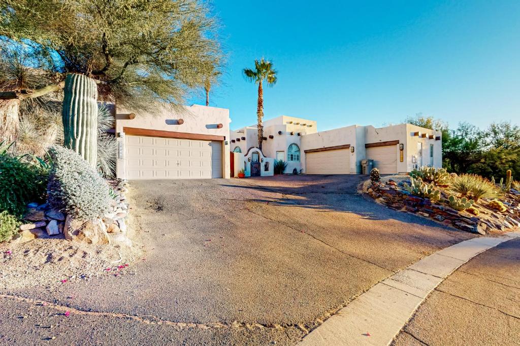 Hideaway on Habitat, Cave Creek