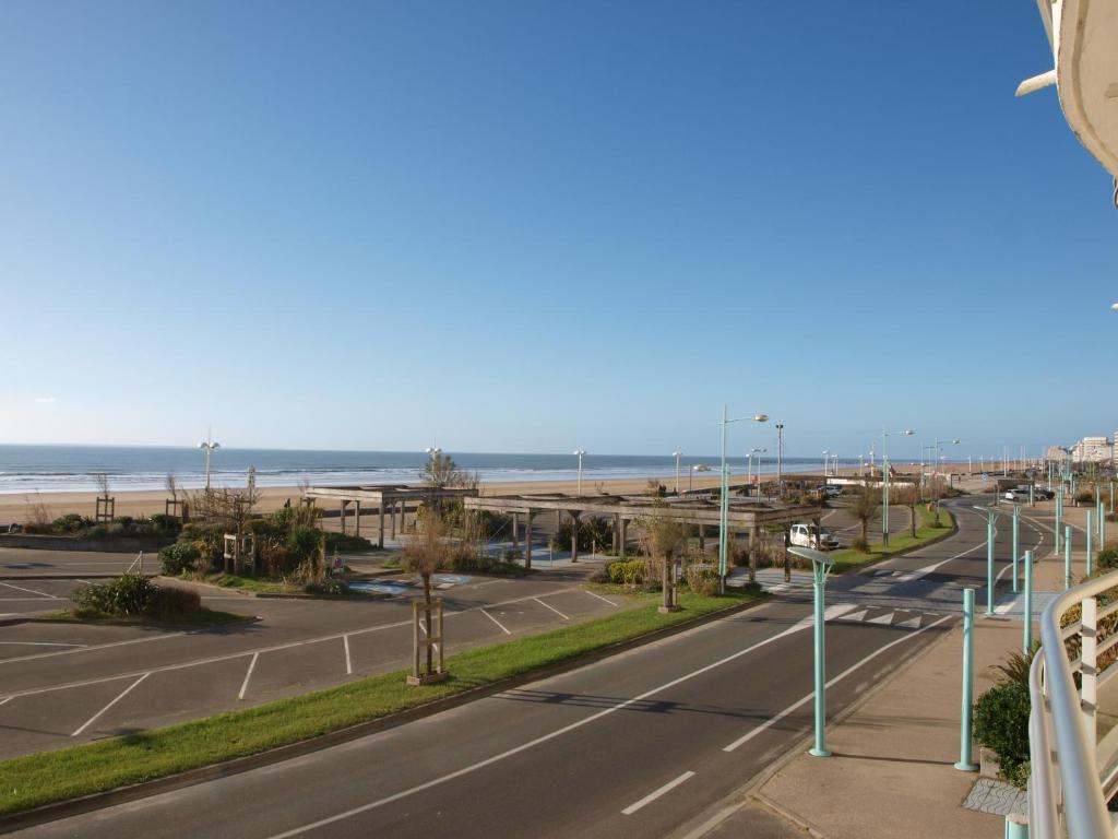 Appartement rénové 1 chambre, superbe vue mer, proche plage - FR-1-323-319 - 2