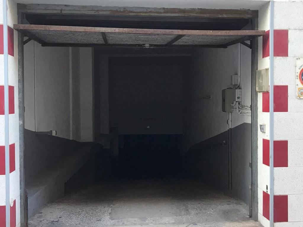 Apartamento Renovado con Terraza - Aire Acondicionado y Garaje Privado - ES-258-12 - 5