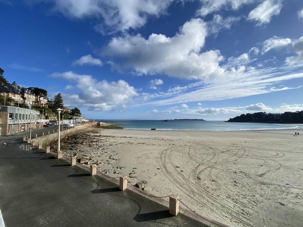 Appartement avec Piscine, WIFI, à 50m de la Plage de Trestraou - Perros-Guirec - FR-1-368-403 - 3