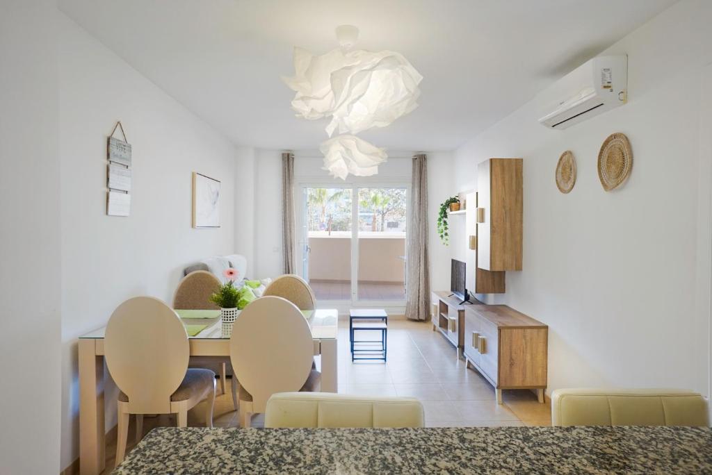 Ubicación ideal, playa y piscina, El Morche