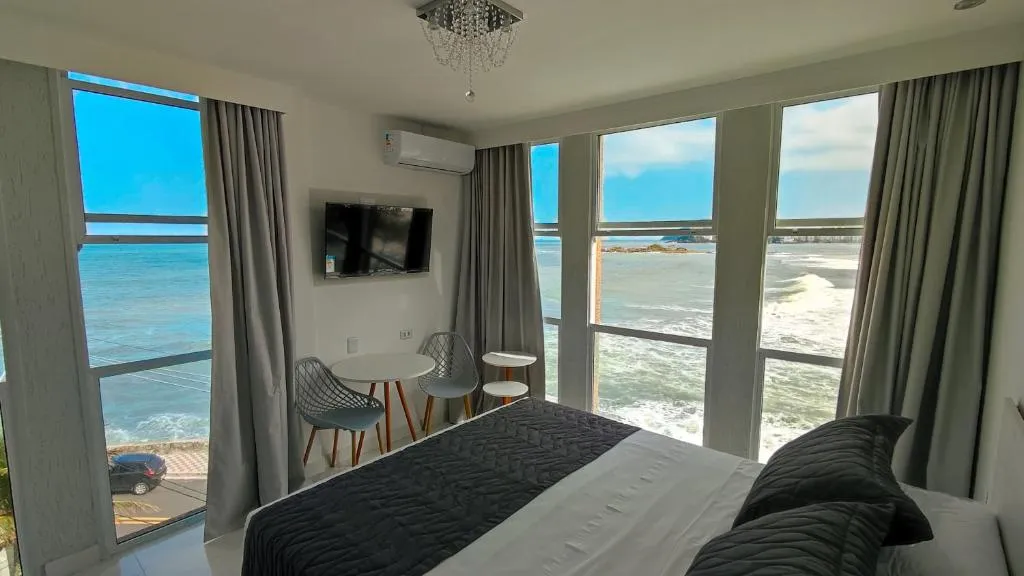 Grand Hotel Guarujá - A sua Melhor Experiência Beira Mar na Praia!, hotel in Guarujá