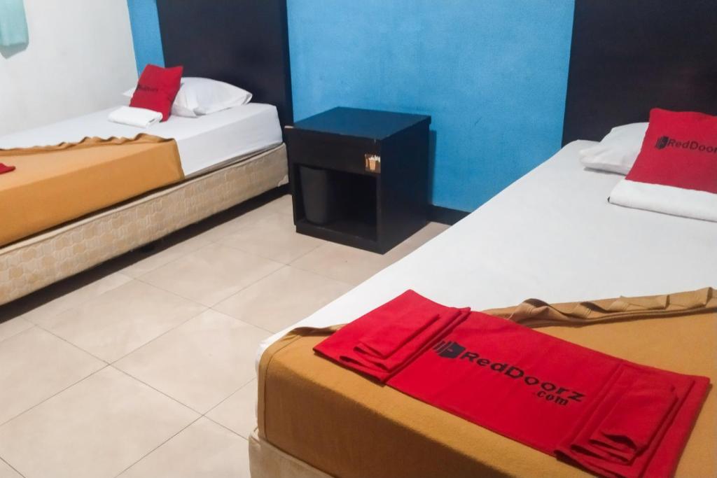 RedDoorz near Living Plaza Palembang