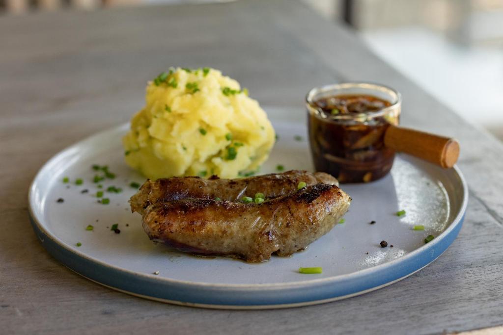 อาหารและเครื่องดื่ม