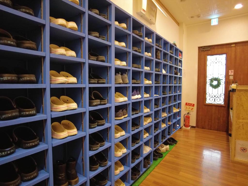 Shared lounge/TV area